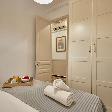 Bbarcelona Sagrada Familia Garden Apartment Barcelona