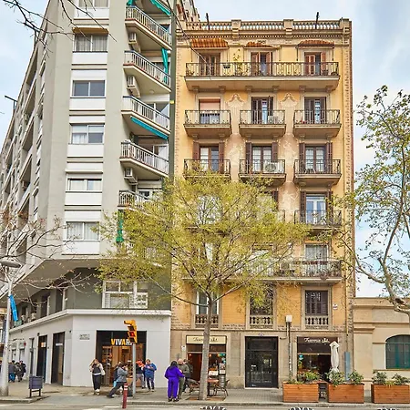 Bbarcelona Sagrada Familia Garden Apartment *
